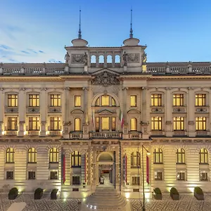 Nh Collection Carlo Iv Hotell