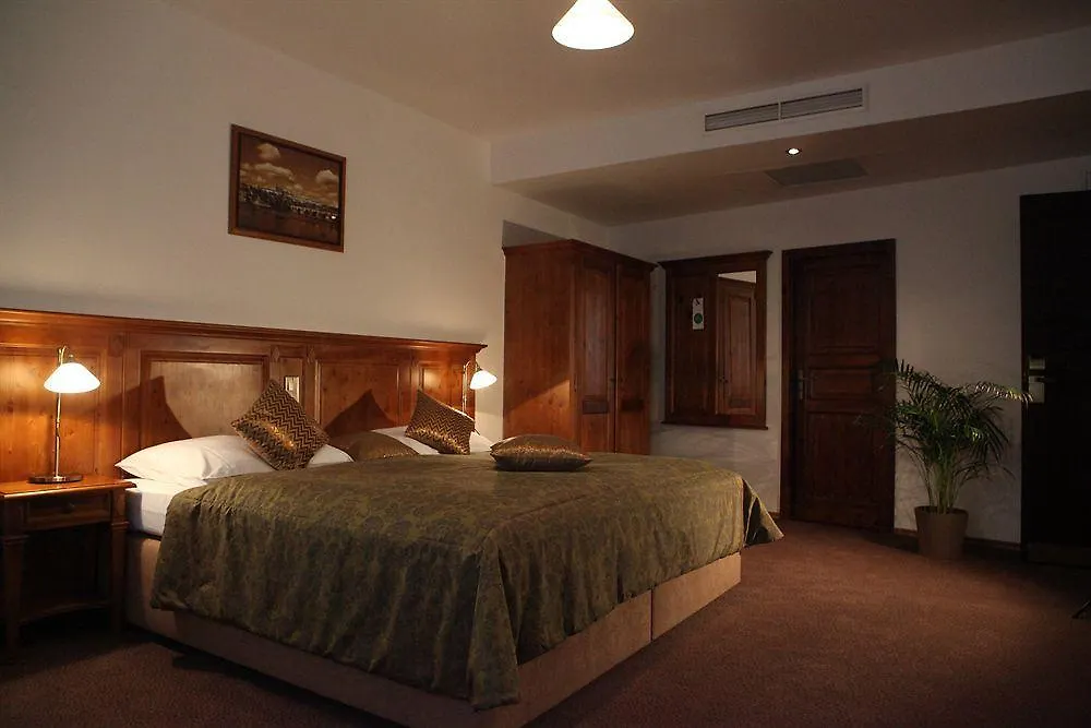 Hotel Residence Agnes Prag 4*,